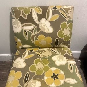 Floral single sofa chair